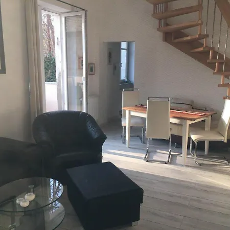Am Schlossberg Apartamento *